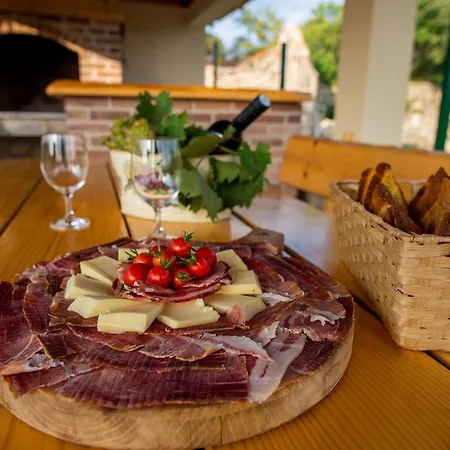 Magic With Heated Pool Vila Trbounje