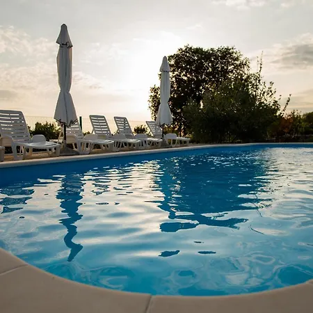 Magic With Heated Pool