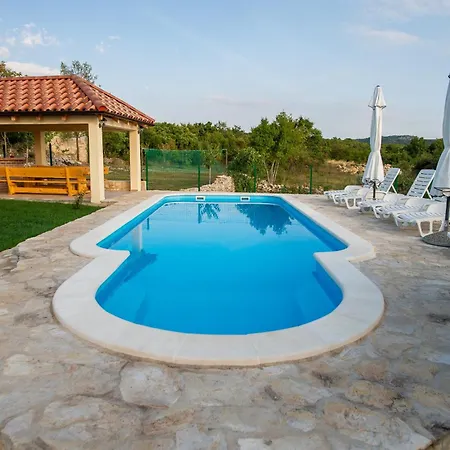 Magic With Heated Pool