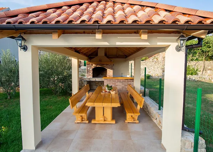 Villa Magic With Heated Pool