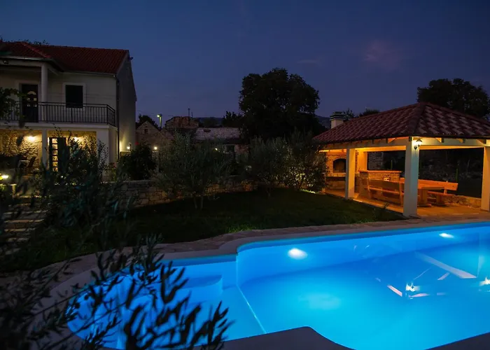 Villa Magic With Heated Pool *