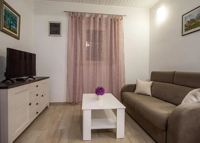 Villa Magic With Heated Pool Trbounje